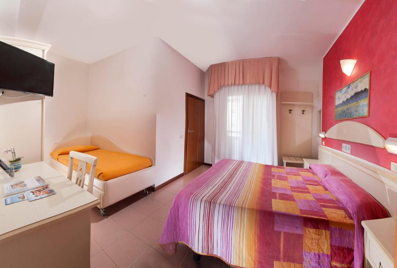 Hotel Napoleon Габичче-Маре Экстерьер фото